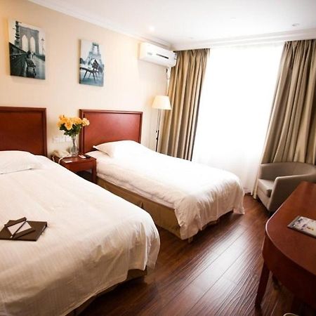 Greentree Inn Anhui Wuhu Zhongshan Road Pedestrian Street Express Hotel Exteriör bild