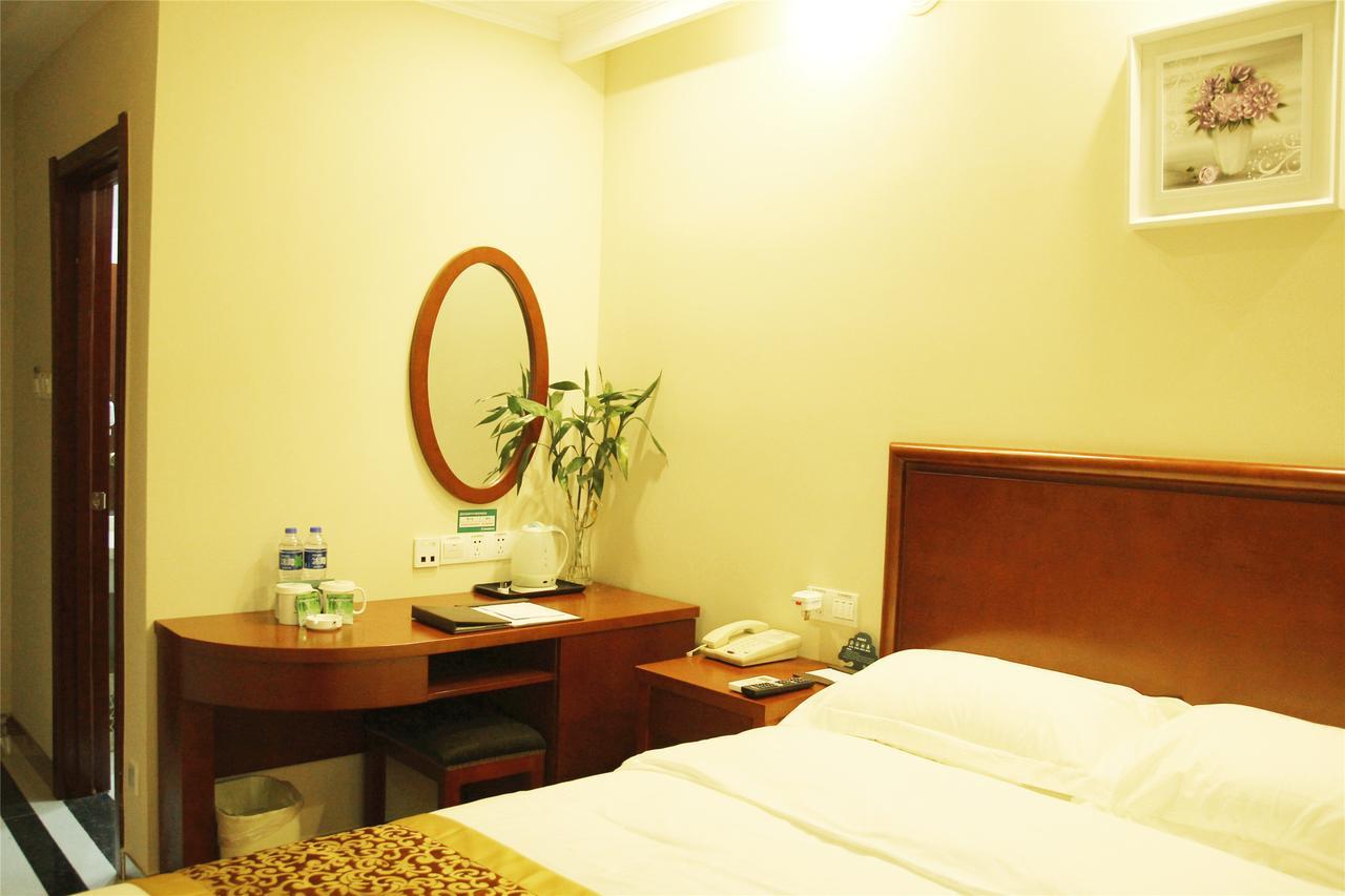 Greentree Inn Anhui Wuhu Zhongshan Road Pedestrian Street Express Hotel Exteriör bild